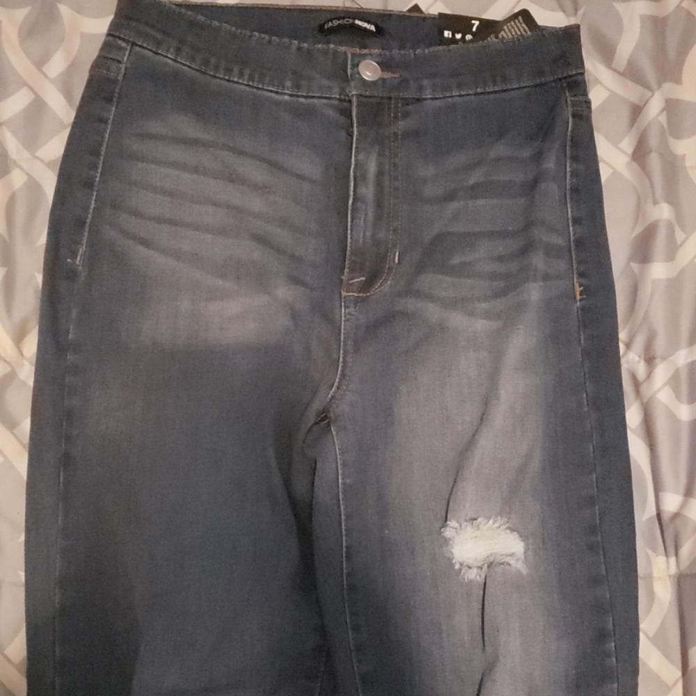 New Fashion Nova Around The World Ankle Jean